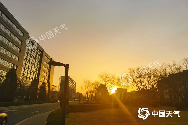 大风劲吹！今天北京阵风超8级局地有扬沙 注意防范