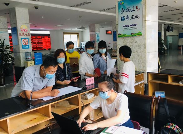 济南社工报名现场审核1.jpg