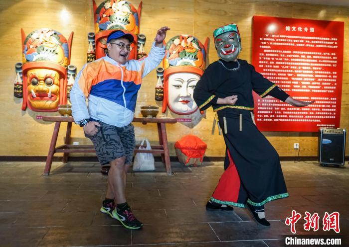 “百名台师看广西活动”团走进广西桂林市