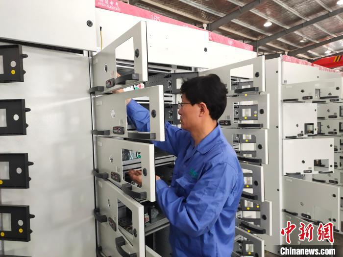 厅级处级干部带头“当工人”：浙江工会让角色回归成传统