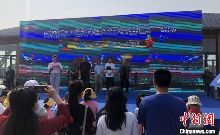 百名少年儿童世遗湿地东台条子泥观候鸟享泥趣