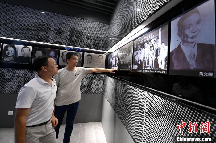 寡妇村展览馆工作人员黄海泳称，展览馆较为完整地展现了对台文化渊源，发挥了重要的对台交流和宣传作用。　张金川 摄